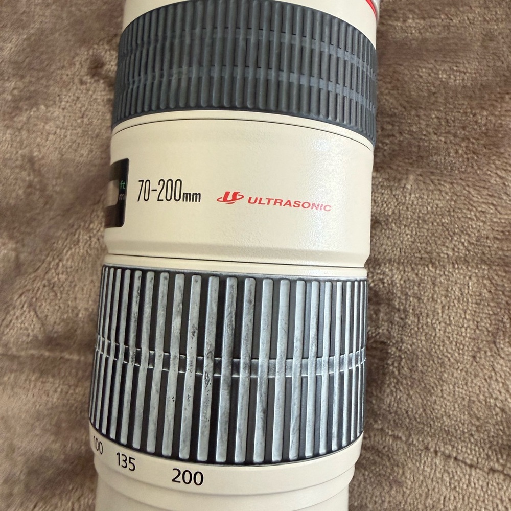 70-200mm White Camera Lens